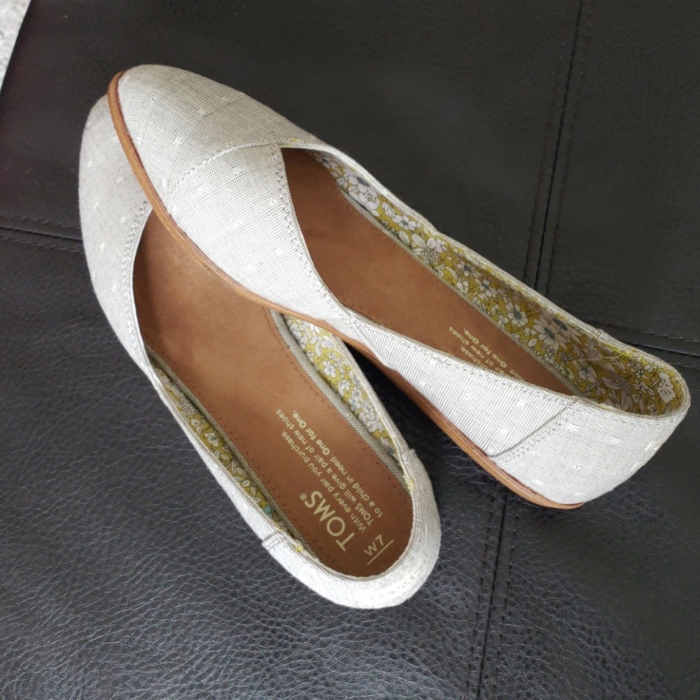 Toms